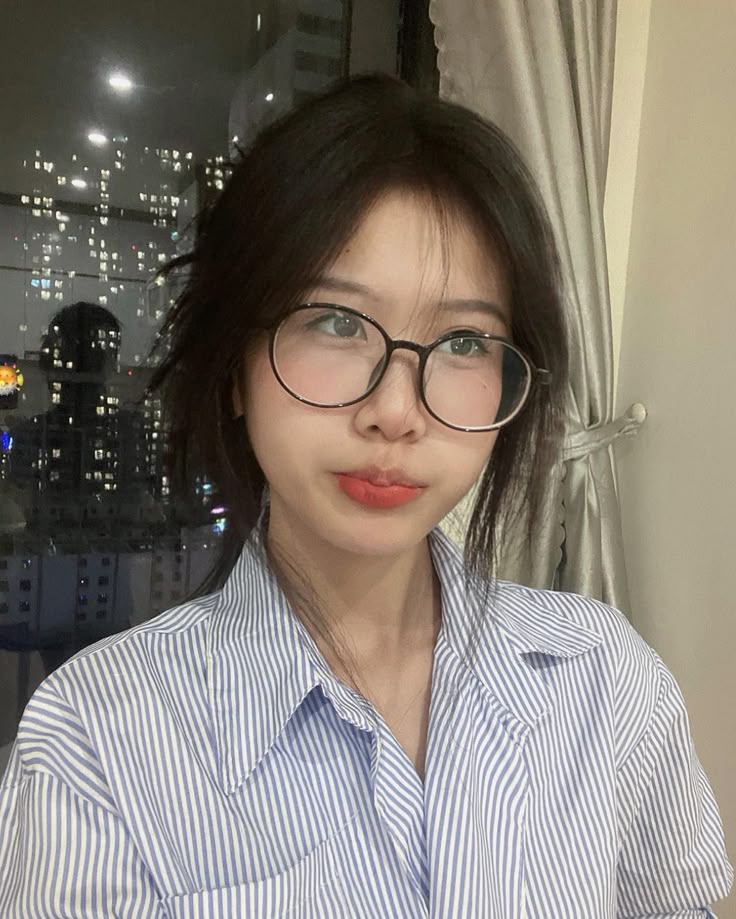 Mắt kính gọng tròn chống ánh sáng xanh thời trang retro sành điệu